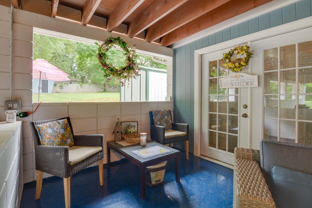 Bright Springfield Home Walk To Nature Center! Exteriér fotografie